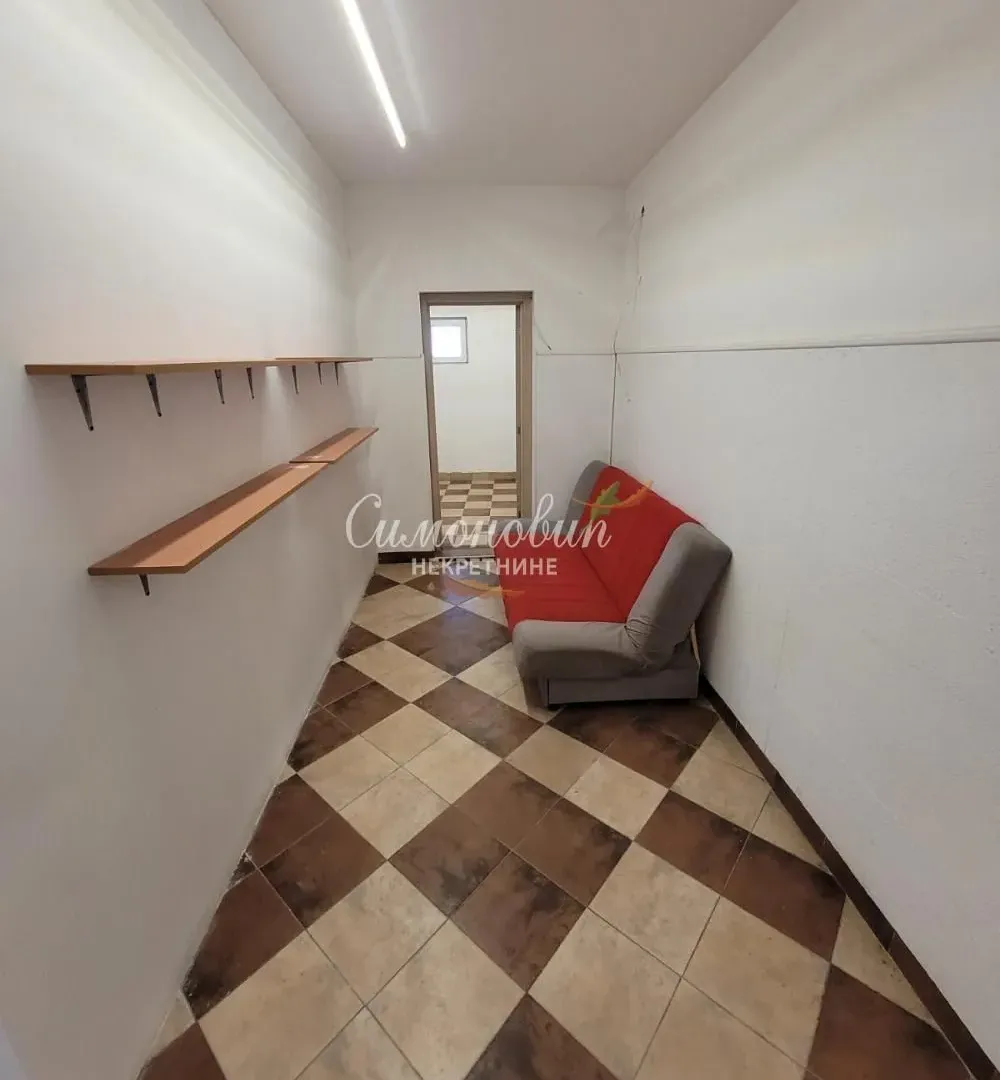 Izdavanje, poslovni prostor, 160m², Ledine, Beograd