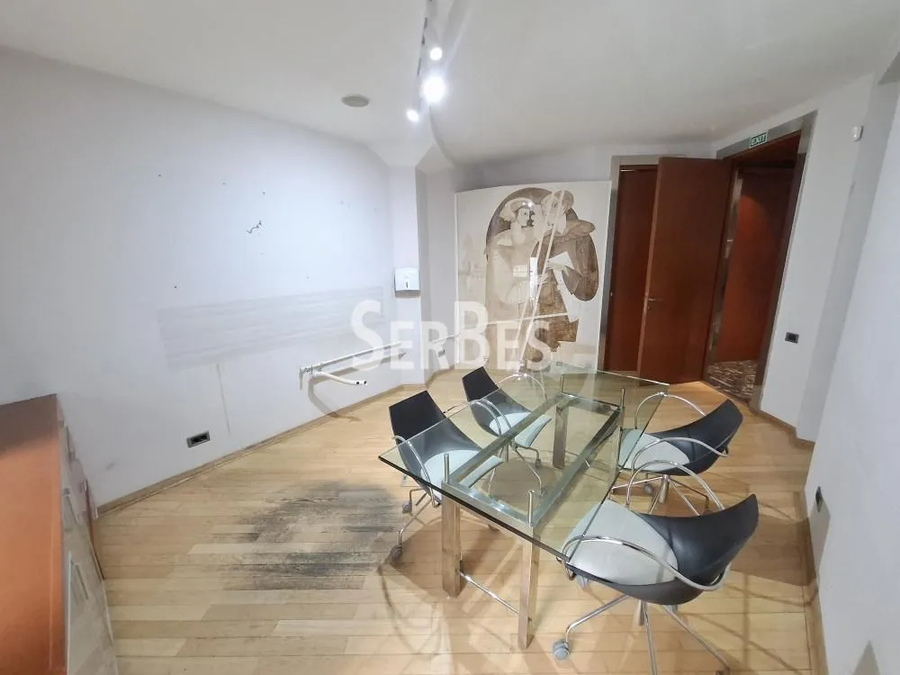 Rent, office space, 254m², Bulevar Oslobodjenja, Novi Sad Sve Podlokacije