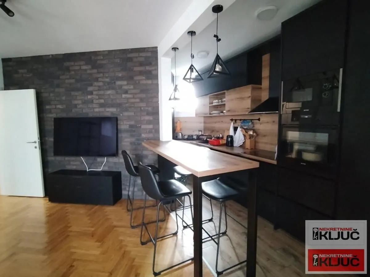 Rent, three bedroom apartment, 67m², Bulevar patrijarha Pavla, Novi Sad Sve Podlokacije