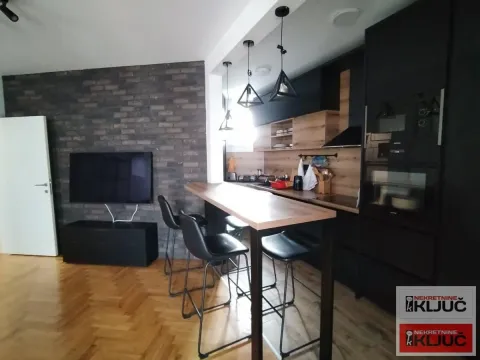Izdavanje, trosoban stan, 67m², Bulevar patrijarha Pavla, Novi Sad Sve Podlokacije - image 6