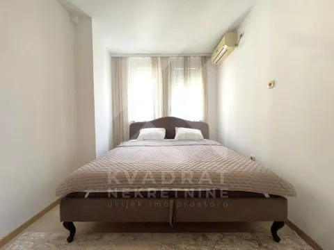 Rent, one bedroom apartment, 60m², Blok 6, Podgorica - image 5