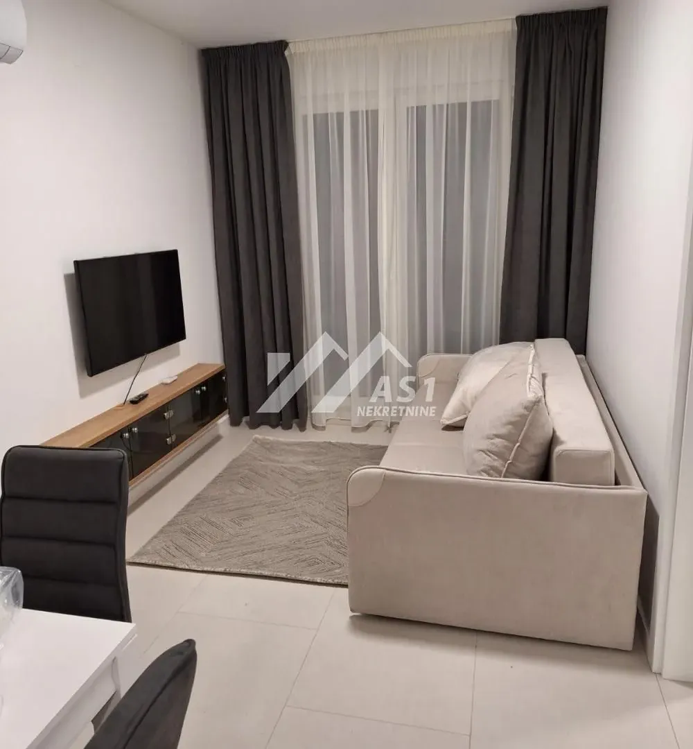 Izdavanje, jednosoban stan, 37m², Adice, Novi Sad Sve Podlokacije