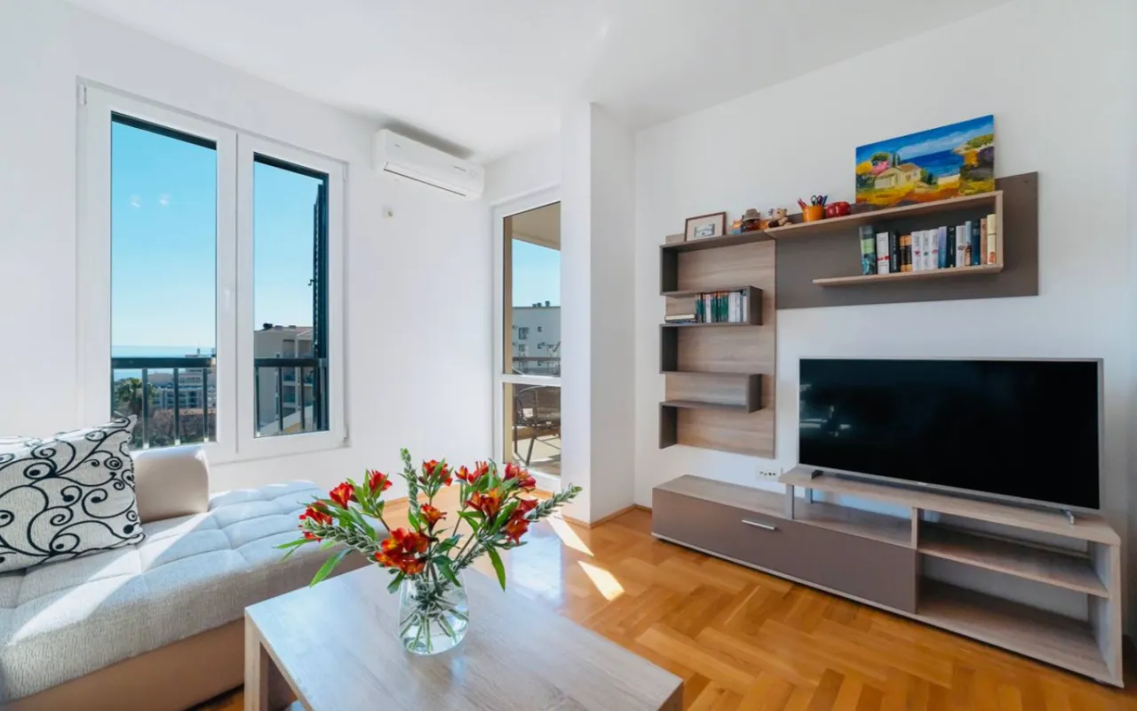 Sale, two bedroom apartment, 69m², Bečići, Budva