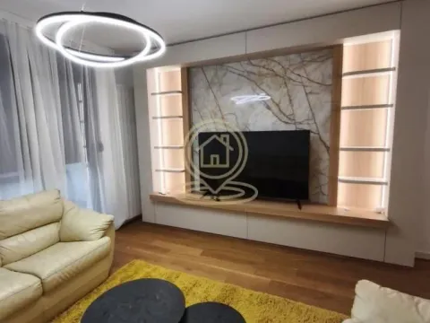 Izdavanje, trosoban stan, 66m², Južni Bulevar, Vračar Sve Podlokacije - image 4