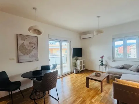 Rent, one bedroom apartment, 53m², City Kvart, Podgorica - image 2