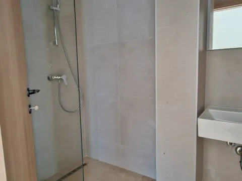 Prodaja, dvosoban stan, 70m², Zabjelo, Podgorica - image 10