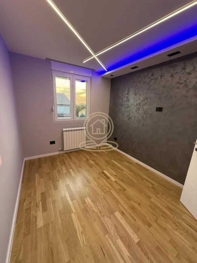 Izdavanje, trosoban stan, 63m², Žarkovo, Beograd