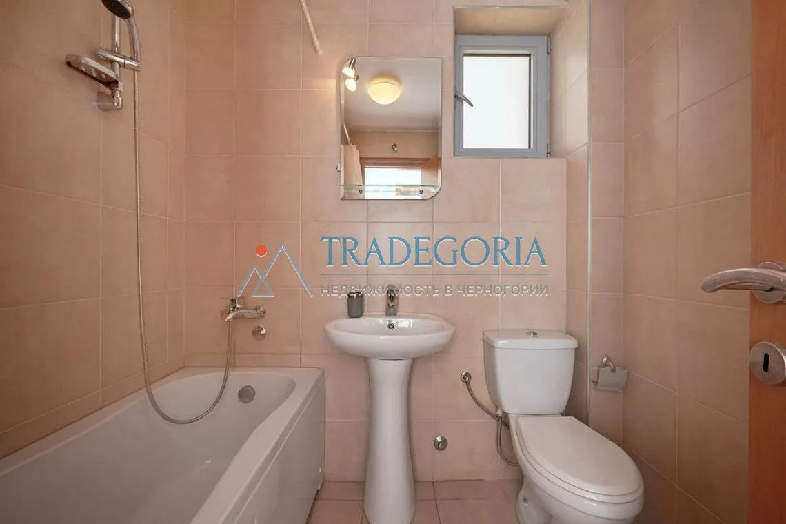 Prodaja, dvosoban stan, 68m², Petrovac, Budva