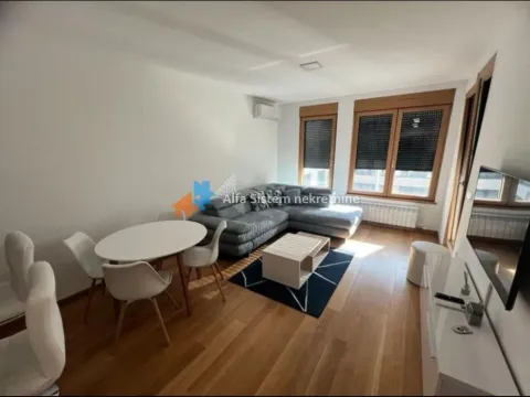 Izdavanje, dvosoban stan, 52m², Novi Beograd Blok 65, Novi Beograd Sve Podlokacije