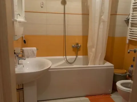 Izdavanje, trosoban stan, 84m², Tuški Put, Podgorica - image 10