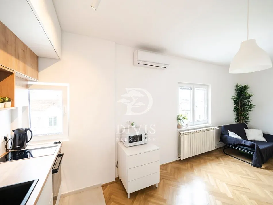 Sale, three bedroom apartment, 56m², Stari Grad, Beograd