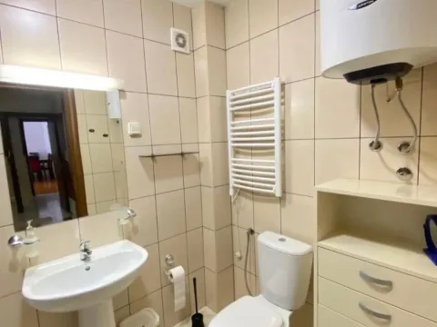 Izdavanje, trosoban stan, 100m², City Kvart, Podgorica - image 7