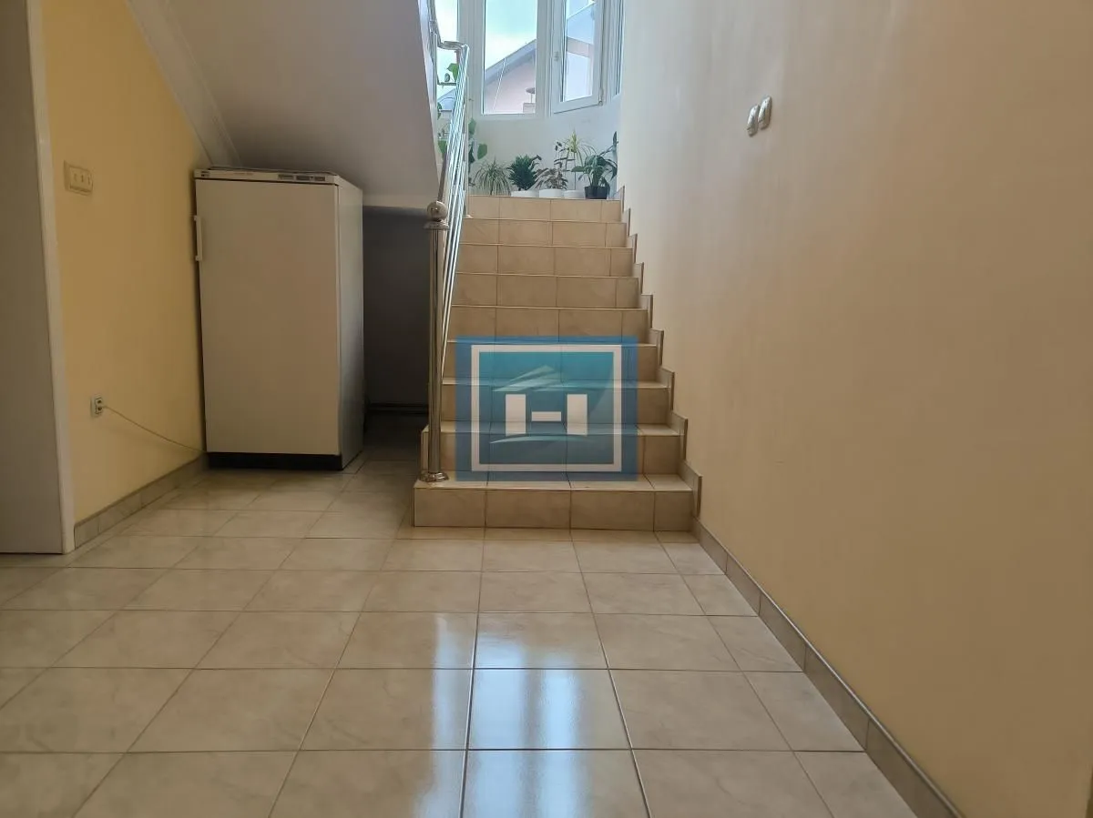 Prodaja, kuća, 470m², Ćuprija, Srbija