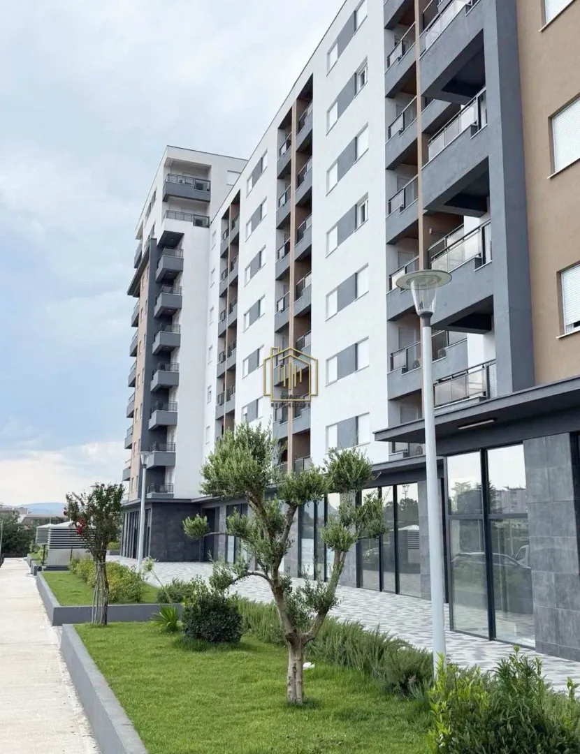 Izdavanje, dvosoban stan, 65m², Stari Aerodrom, Podgorica