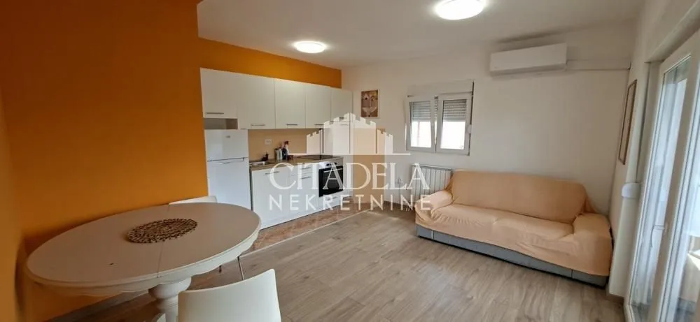 Rent, three bedroom apartment, 69m², Jajinci, Voždovac Sve Podlokacije
