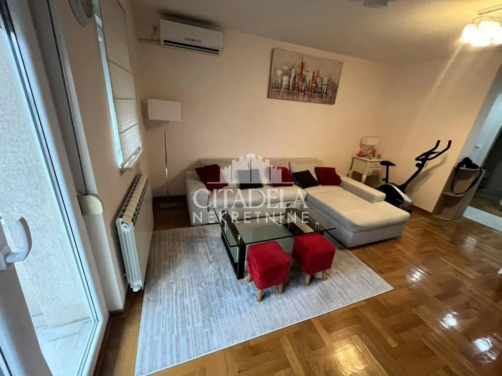 Sale, two bedroom apartment, 64m², Kluz, Zvezdara Sve Podlokacije