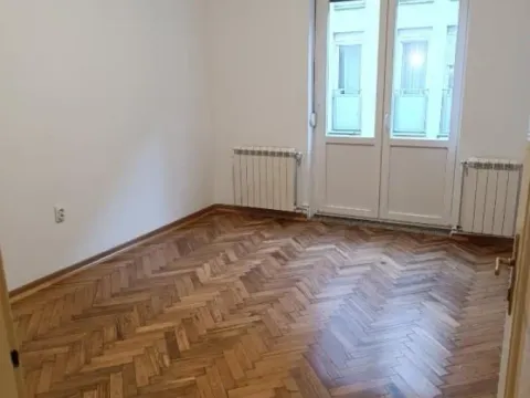 Izdavanje, trosoban stan, 80m², Lion, Zvezdara Sve Podlokacije - image 2