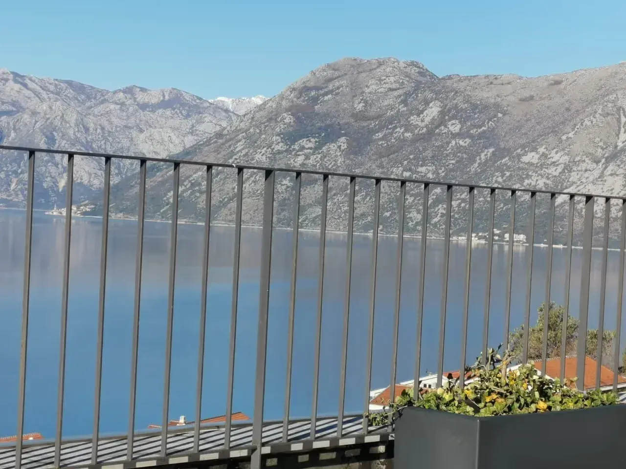 Prodaja, četvorosoban stan, 403m², Kotor, Crna Gora
