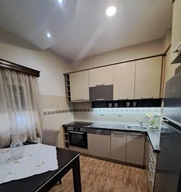 Izdavanje, dvosoban stan, 55m², Preko Morače, Podgorica
