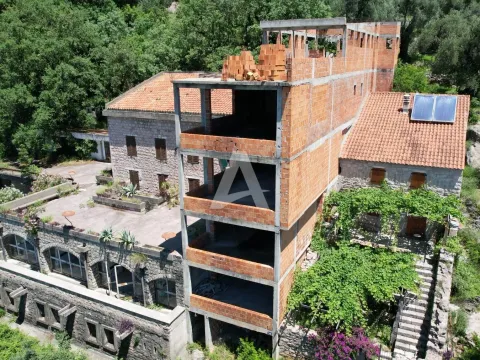 Prodaja, kuća, 500m², Petrovac, Budva - image 12