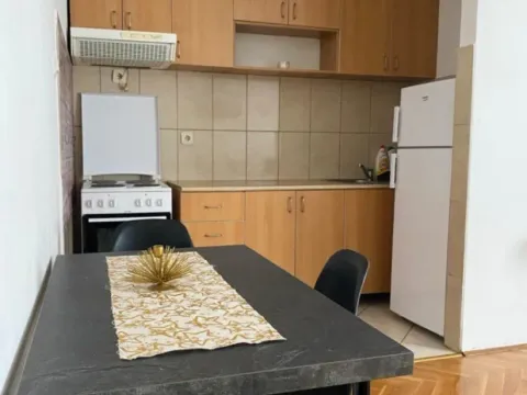 Rent, studio apartment, 28m², Blok 9, Podgorica - image 4