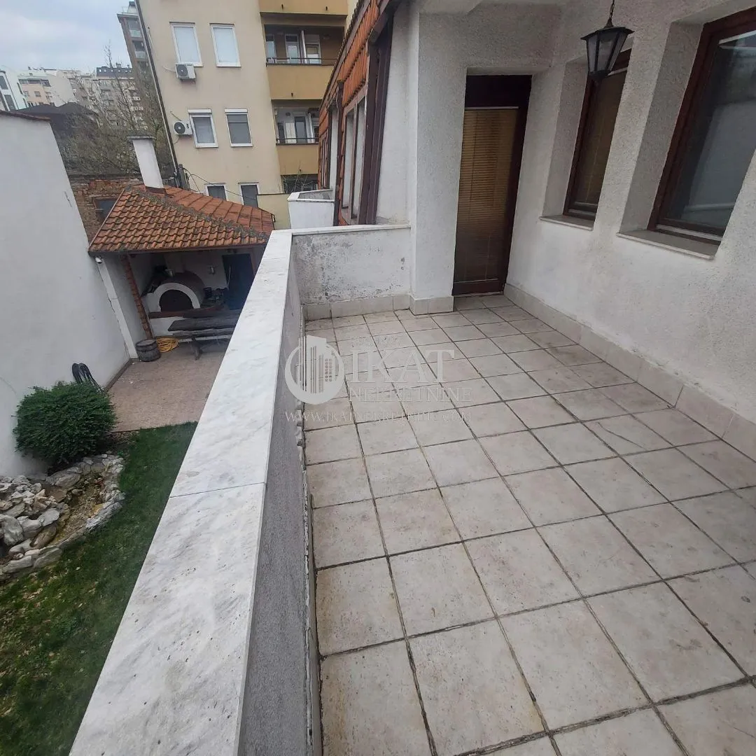Prodaja, kuća, 596m², Gradska Bolnica, Zvezdara Sve Podlokacije