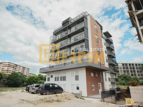 Prodaja, trosoban stan, 131m², Krivi Most, Podgorica - image 1