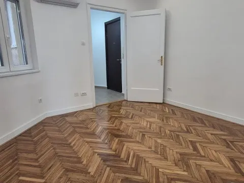 Prodaja, dvosoban stan, 51m², Kalenić Pijaca, Vračar Sve Podlokacije - image 2