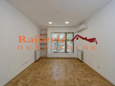Rent, office space, 195m², Savski Venac, Beograd - image 14