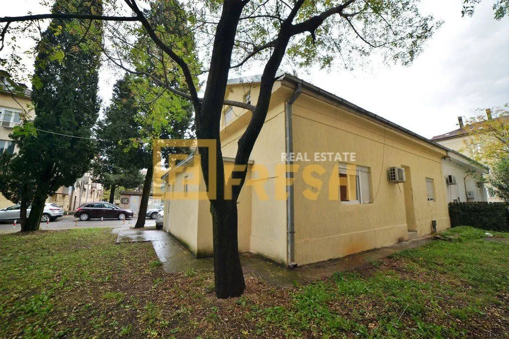 Prodaja, kuća, 80m², Centar, Podgorica