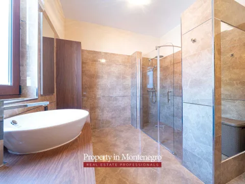 Prodaja, kuća, 971m², Petrovac, Budva - image 46