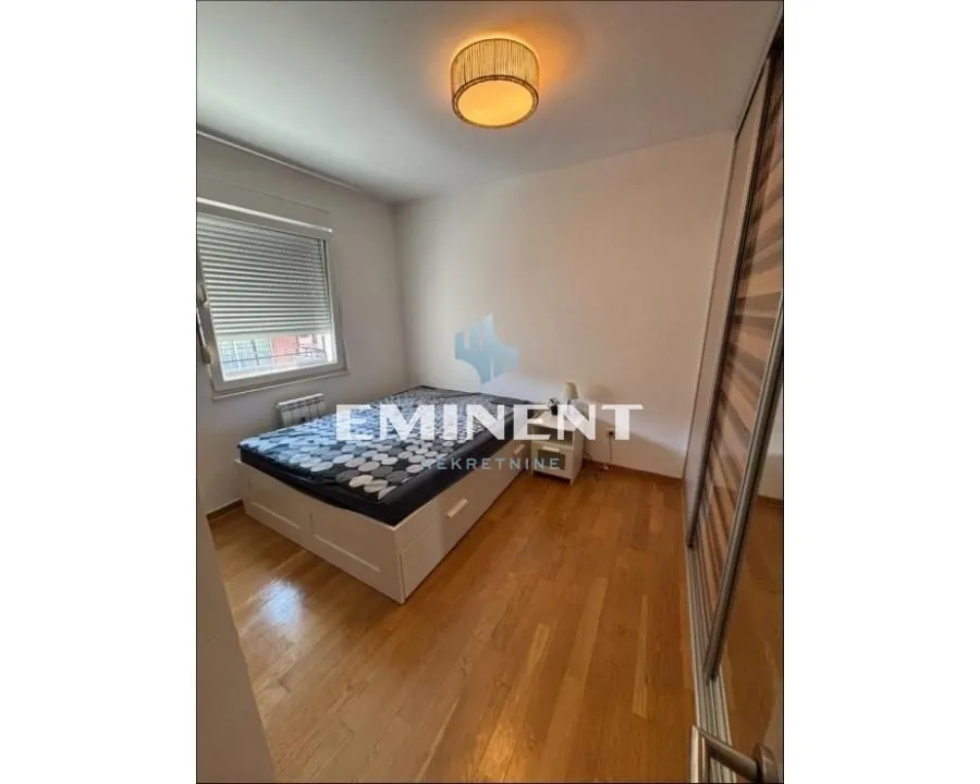 Izdavanje, trosoban stan, 60m², Lekino Brdo, Voždovac Sve Podlokacije