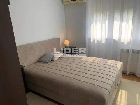 Izdavanje, trosoban stan, 73m², Stari Grad, Beograd - image 7