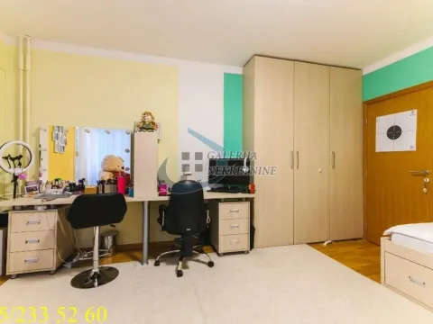 Prodaja, trosoban stan, 92m², Vidikovački venac, Rakovica - image 12