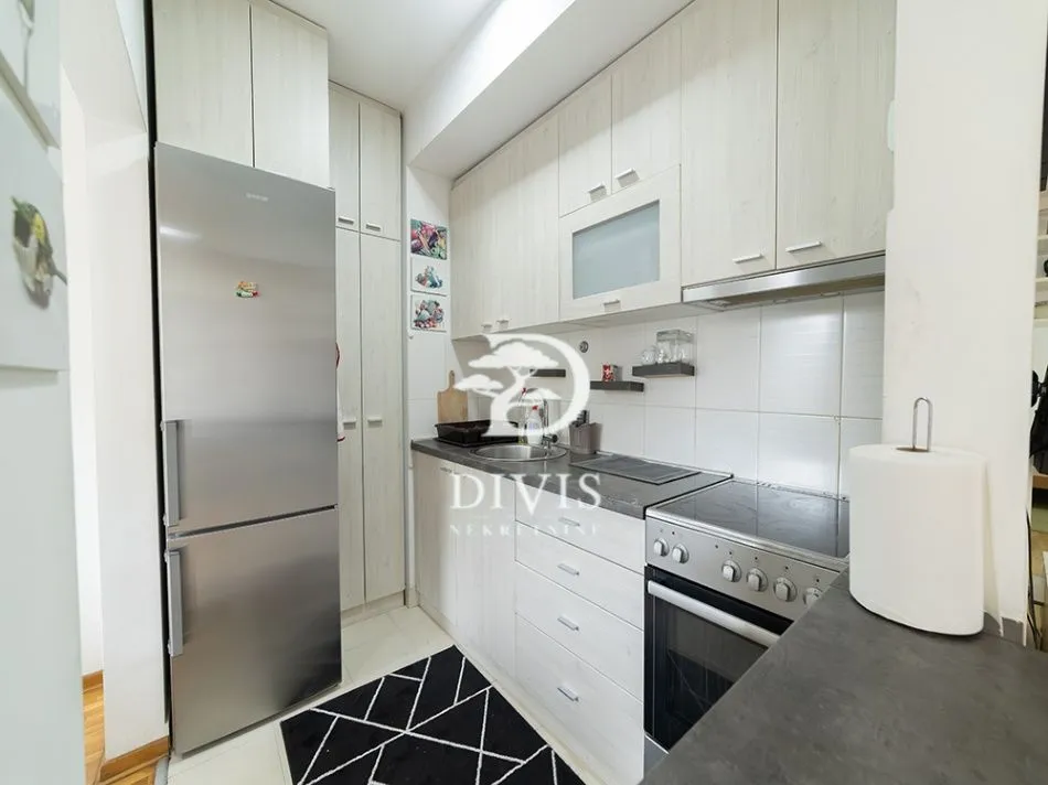 Sale, three bedroom apartment, 78m², Južni Bulevar, Vračar Sve Podlokacije