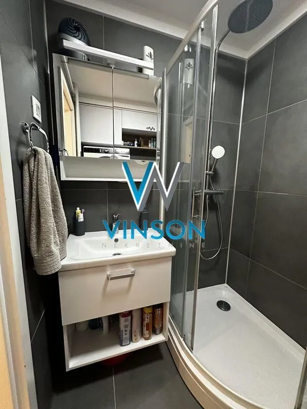Prodaja, trosoban stan, 73m², Novo naselje, Novi Sad