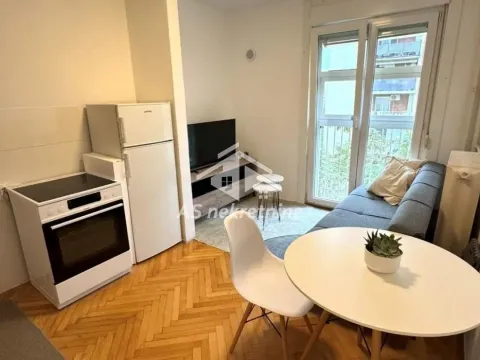 Stan in Čukarica