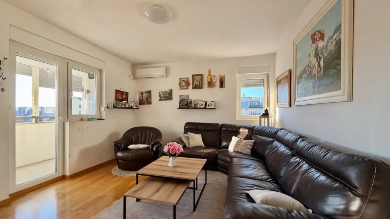 Prodaja, trosoban stan, 78m², Stari Aerodrom, Podgorica