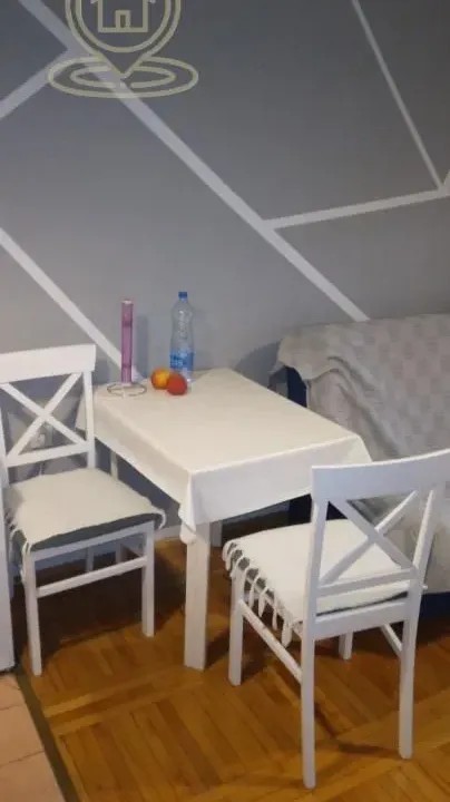Izdavanje, garsonjera, 30m², Liman 4, Novi Sad Sve Podlokacije