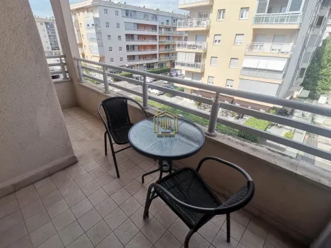 Izdavanje, jednosoban stan, 51m², City Kvart, Podgorica - image 11