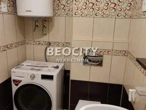 Izdavanje, trosoban stan, 81m², Centar, Novi Sad - image 17
