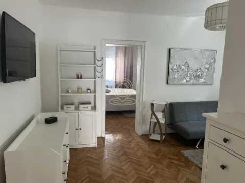 Rent, three bedroom apartment, 61m², Stari Grad, Beograd - image 16