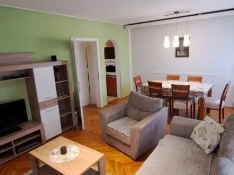 Stan in Nova Detelinara