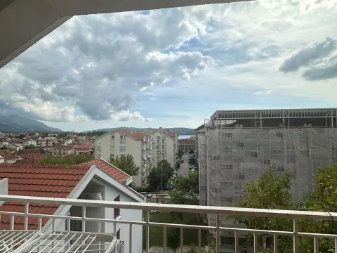 Izdavanje, jednosoban stan, 56m², Centar, Tivat - image 20