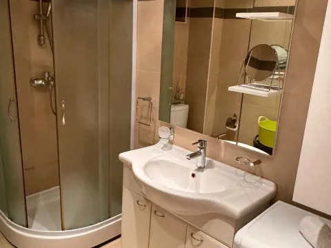 Sale, one bedroom apartment, 47m², Pržno, Budva - image 10