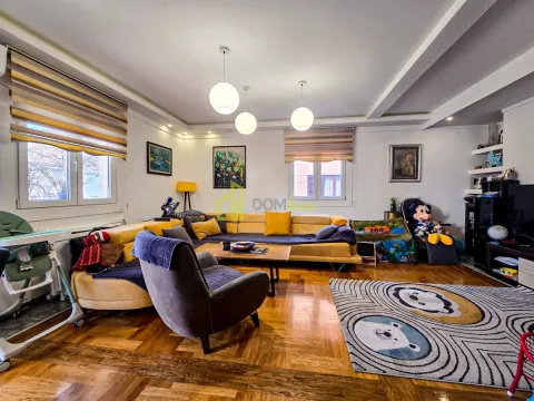 Sale, house, 216m², Blok 6, Podgorica - image 13