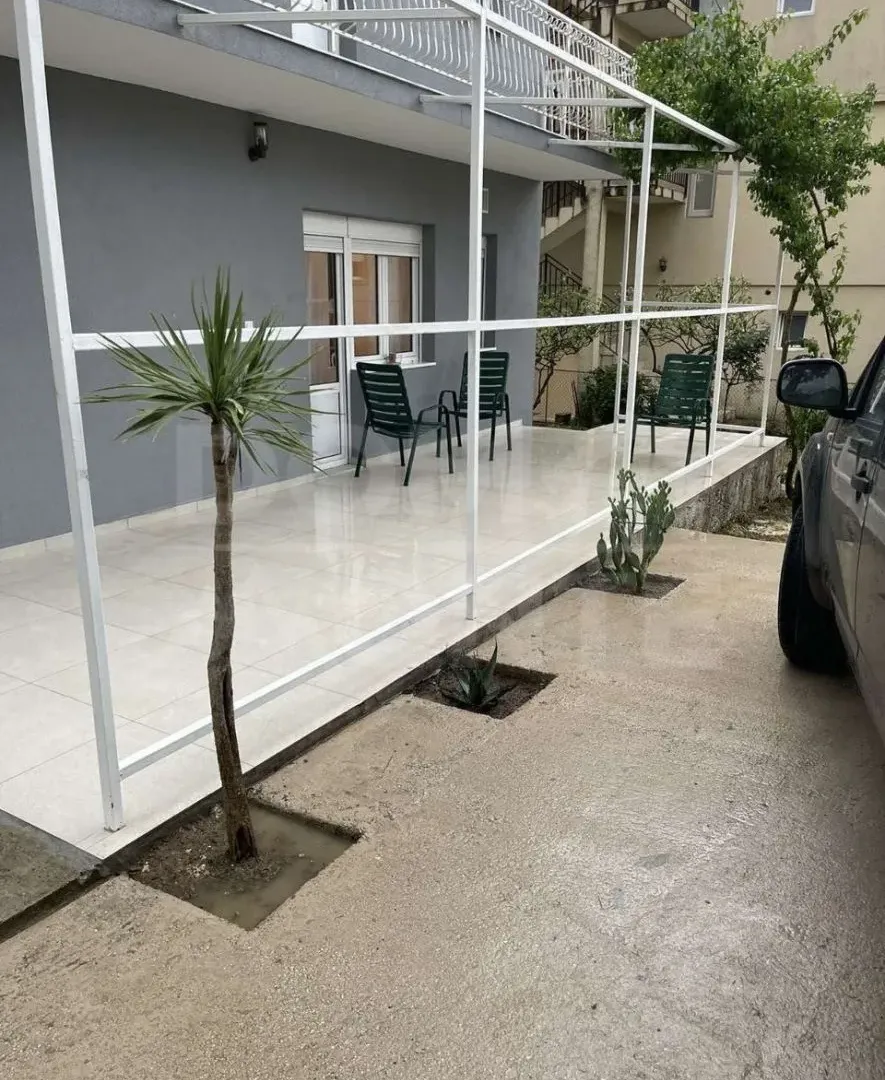 Rent, one bedroom apartment, 75m², Tivat, Crna Gora