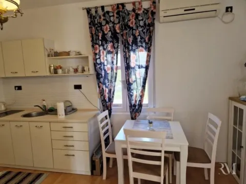 Izdavanje, jednosoban stan, 50m², Tivat, Crna Gora - image 5