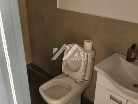 Izdavanje, poslovni prostor, 100m², Novi Sad Sve Podlokacije, Novi Sad - image 11