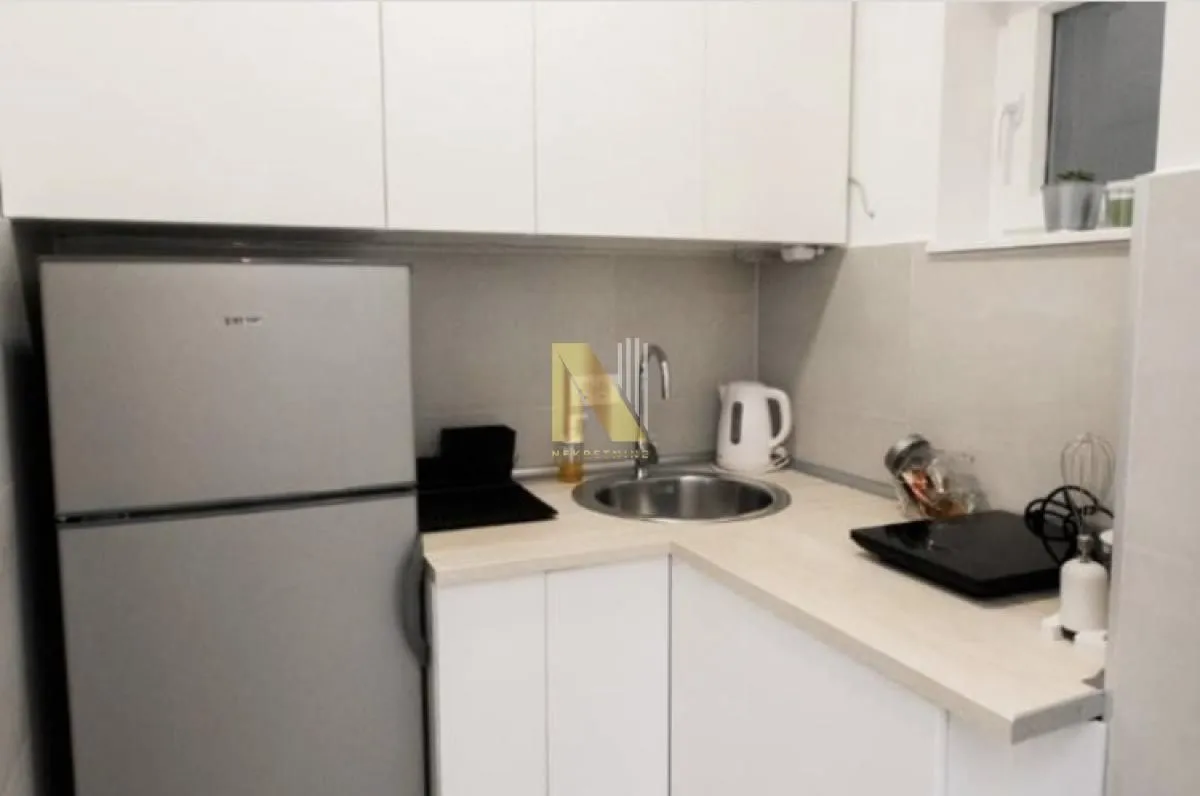 Izdavanje, jednosoban stan, 33m², Socijalno, Novi Sad Sve Podlokacije
